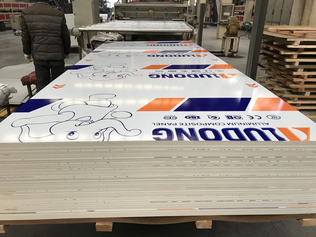 1500mm bán buôn nhôm vật liệu tổng hợp bảng điều khiển cho bức tường rèm cửa trong nhà nơi trú ẩn bảng quảng cáo