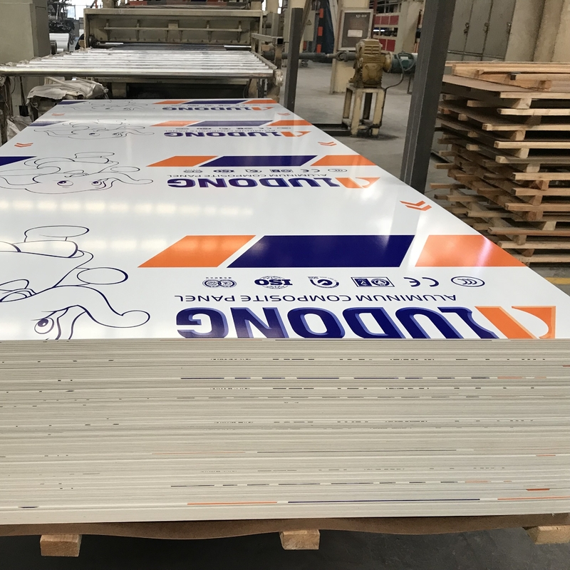 Nhà cung cấp chống cháy vẽ nhôm bảng kết hợp cho bức tường rèm cửa nhà trong nhà
