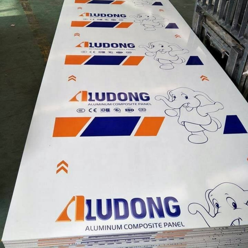 Bảng tổng hợp nhôm lõi PE không thể phá vỡ 3mm màu trắng sáng bóng ACM ACP cho vật liệu xây dựng