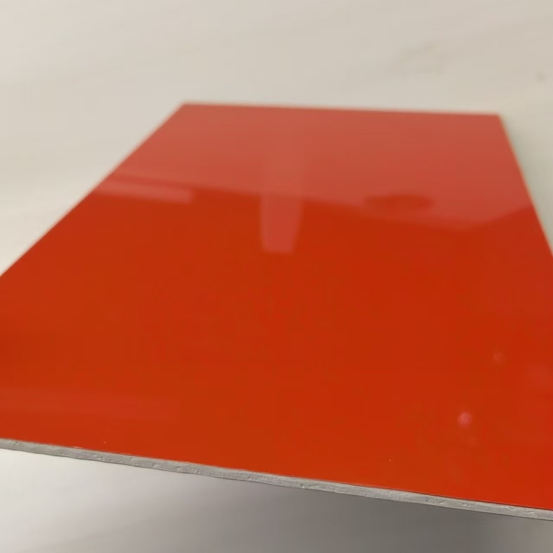 Bảng tổng hợp nhôm chống cháy nhẹ với lớp phủ PVDF và lớp phủ Nano-PVDF để dễ dàng lắp đặt và bảo trì