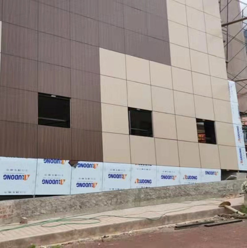 Tấm ốp nhôm composite PVDF chống cháy cấp B1 dùng để trang trí tường ngoài