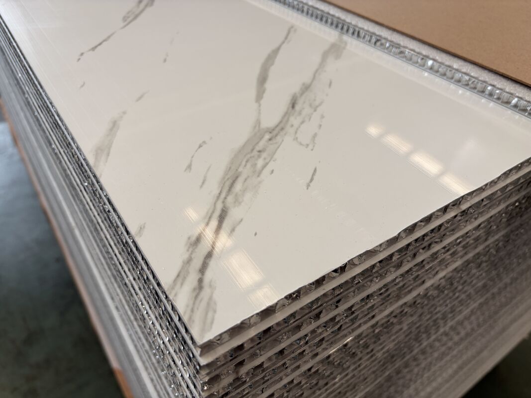 Tấm nhôm honeycomb dùng cho trần nhà, mái nhà, ốp tường nội và ngoại thất
