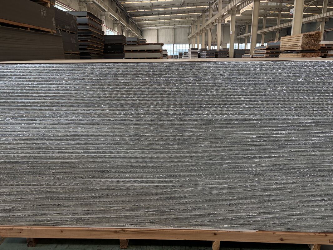 Tấm nhôm honeycomb dùng cho trần nhà, mái nhà, ốp tường nội và ngoại thất