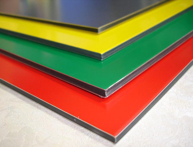 Sản phẩm bán nóng Panel tổng hợp nhôm 4x8 ft PVDF PE phủ chống cháy Đèn tùy chỉnh có sẵn cho trang trí nội thất bên ngoài