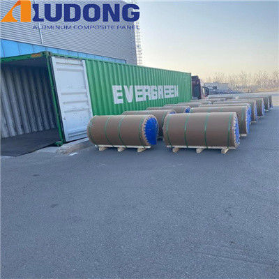 0.18mm Ultra Thin Glossy PE / PVDF Lớp cuộn nhôm phủ cho in bọc biển báo