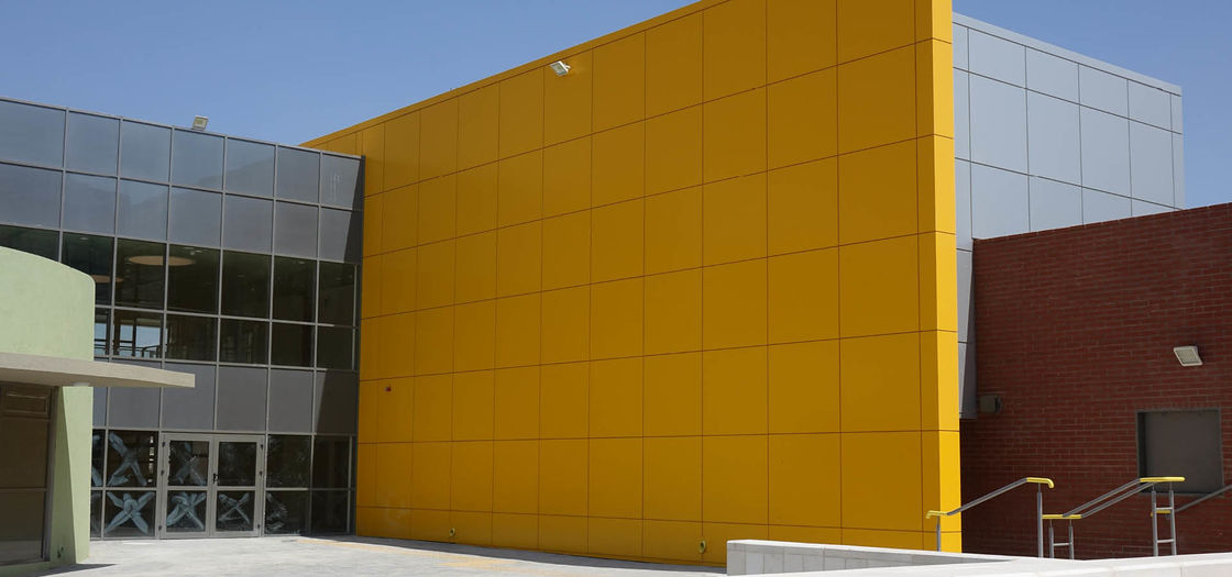 High Gloss Aluminium Composite Panel với lớp phủ PVDF bảo vệ tối đa cho bề mặt tòa nhà của bạn