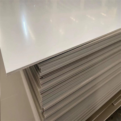 Bảng kết hợp nhôm chống cháy với lớp phủ PVDF và sơn nano tự làm sạch cho độ bền và tuổi thọ tuyệt vời