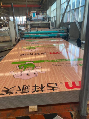 Tấm nhựa tổng hợp nhôm Cherry Oak Gỗ óc chó 6 mm cho tường nội thất
