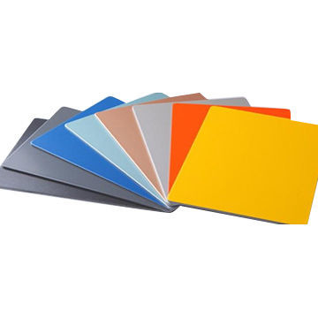 Bảng tổng hợp nhôm chống cháy nhẹ với lớp phủ PVDF và lớp phủ Nano-PVDF để dễ dàng lắp đặt và bảo trì